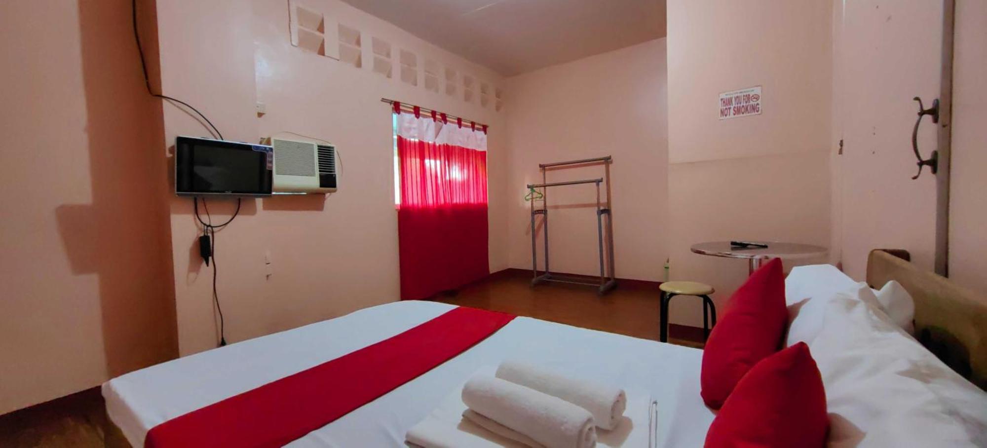 Oyo 1038 William Hearts Pension Puerto Princesa Luaran gambar